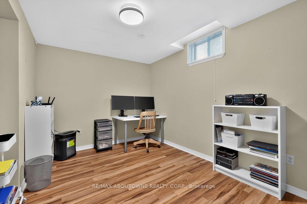 Photo 35 of 2261 Seton Crescent, Burlington, Orchard — HOMEH
