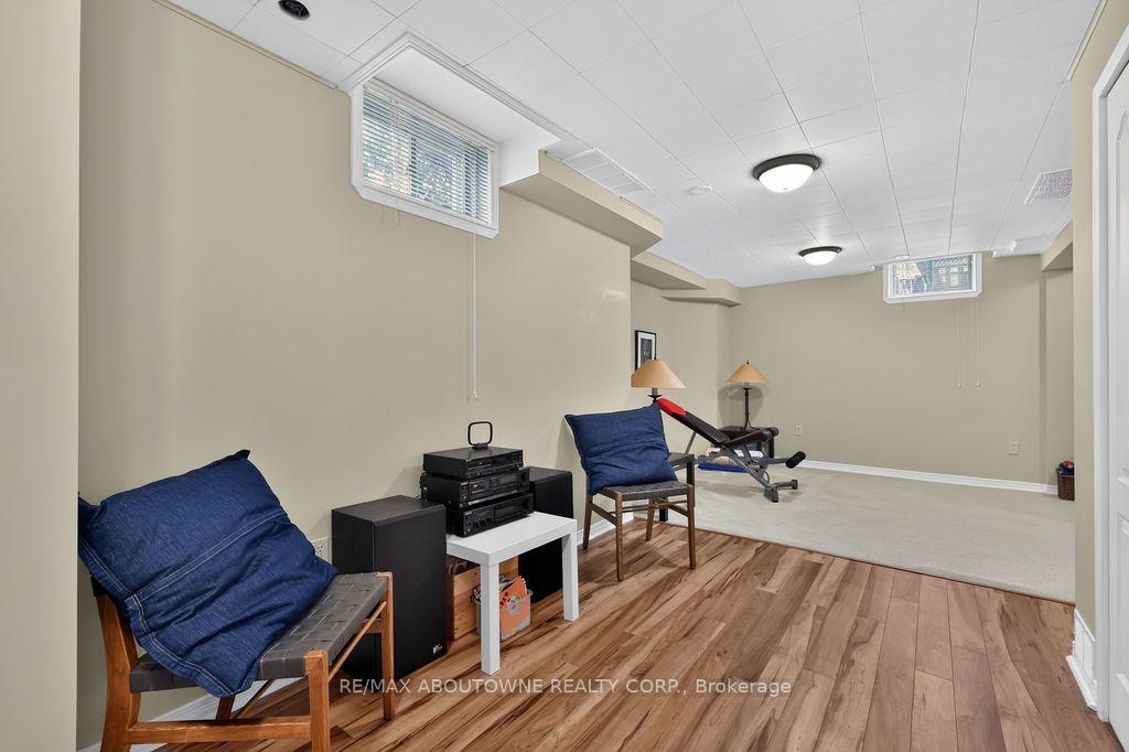 Photo 38 of 2261 Seton Crescent, Burlington, Orchard — HOMEH
