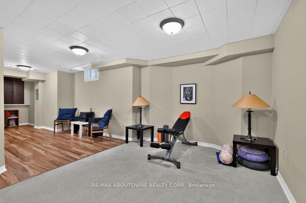 Photo 39 of 2261 Seton Crescent, Burlington, Orchard — HOMEH