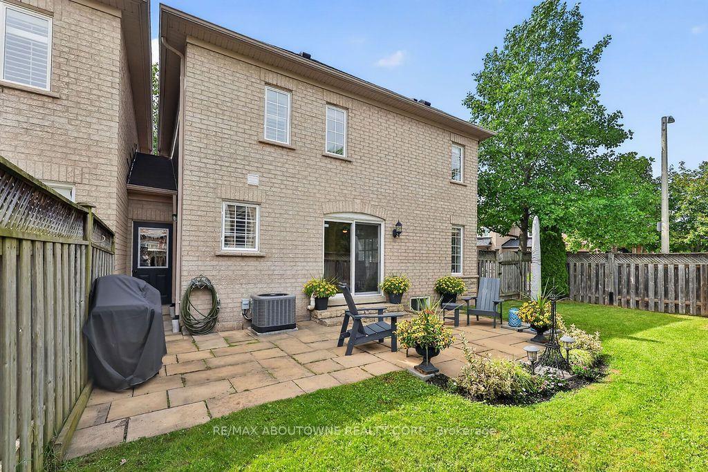 Photo 43 of 2261 Seton Crescent, Burlington, Orchard — HOMEH