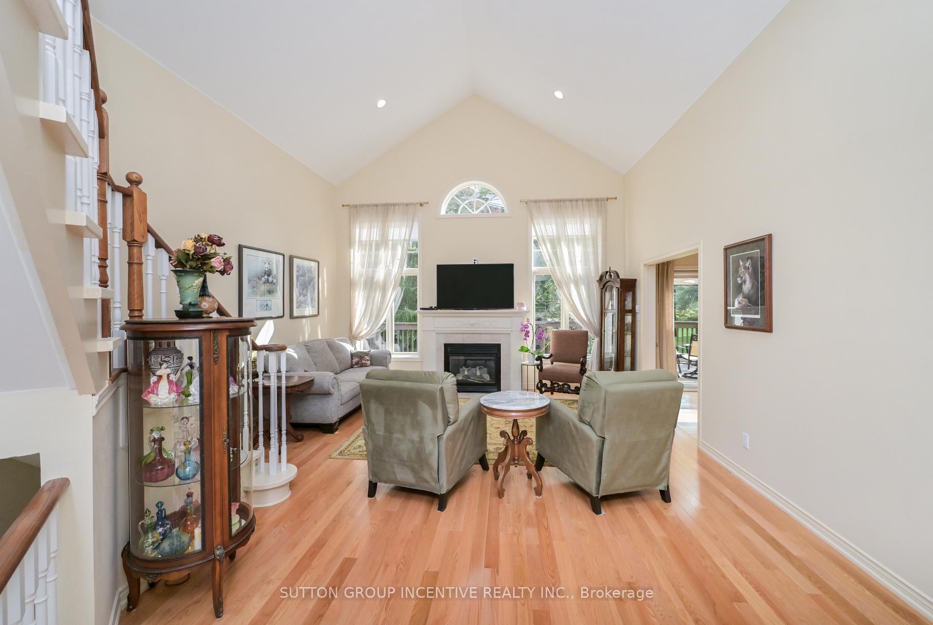 Photo 12 of 53 Sunset Boulevard, New Tecumseth, Alliston — HOMEH