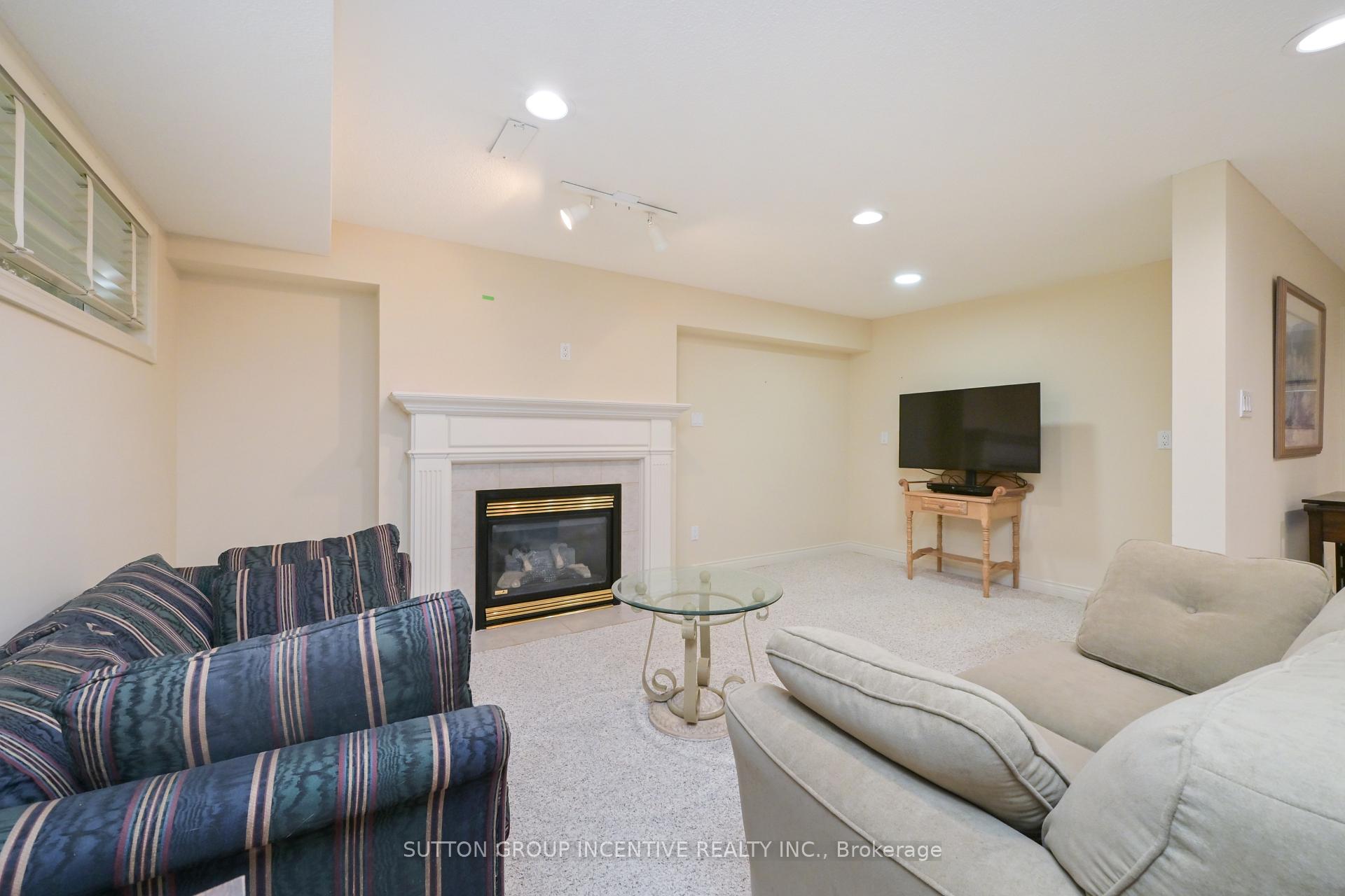 Photo 25 of 53 Sunset Boulevard, New Tecumseth, Alliston — HOMEH
