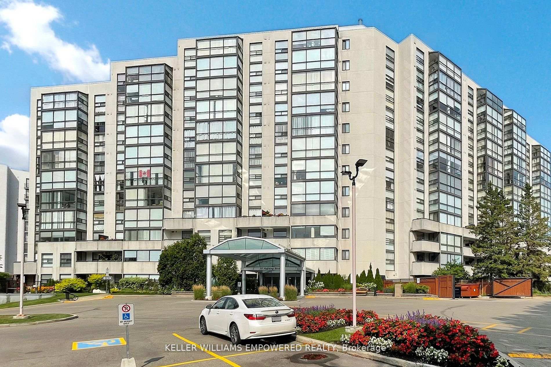 Photo 3 of Unit 707, 20 Harding Boulevard W, Richmond Hill, North Richvale — HOMEH