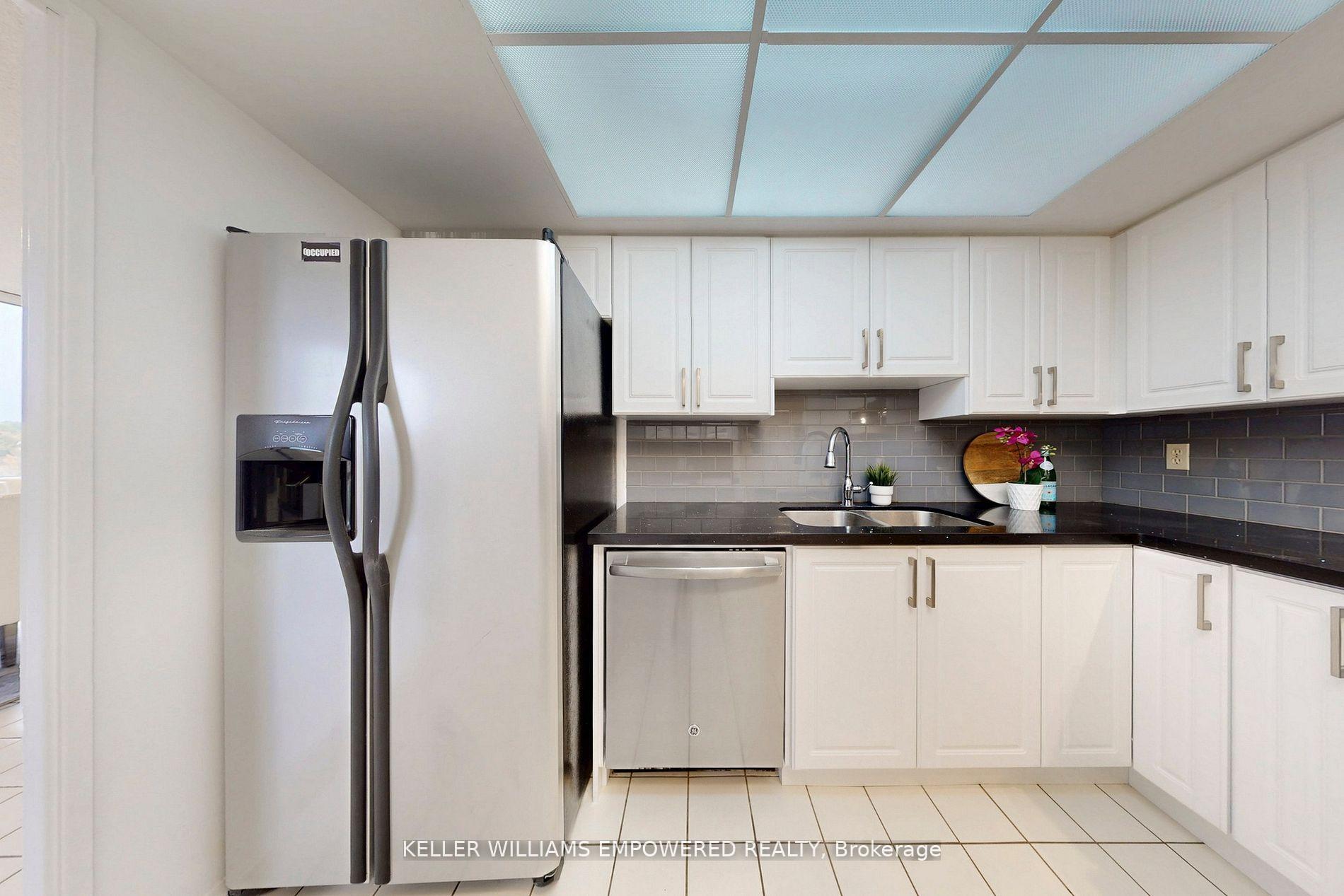 Photo 9 of Unit 707, 20 Harding Boulevard W, Richmond Hill, North Richvale — HOMEH