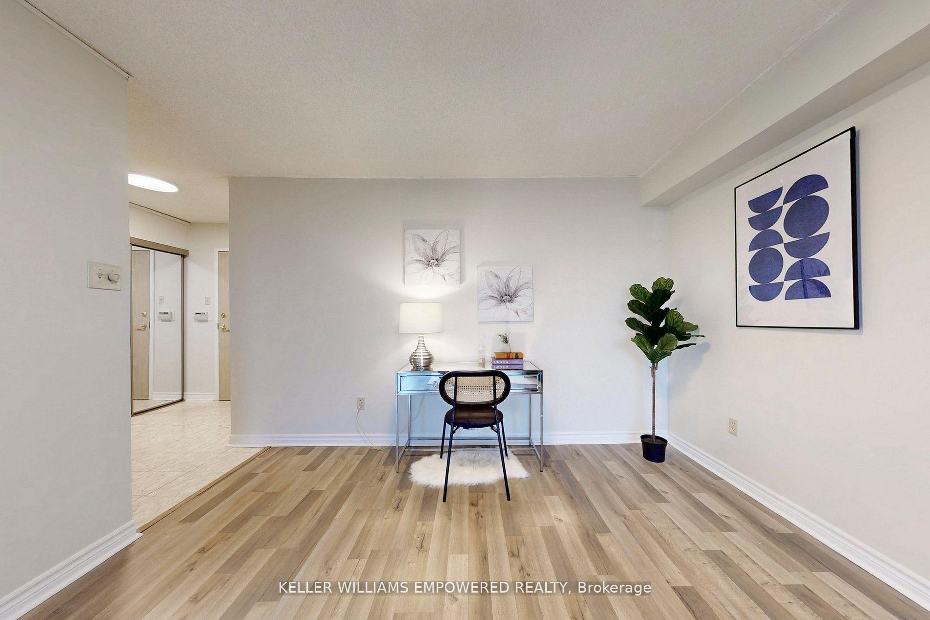 Photo 12 of Unit 707, 20 Harding Boulevard W, Richmond Hill, North Richvale — HOMEH
