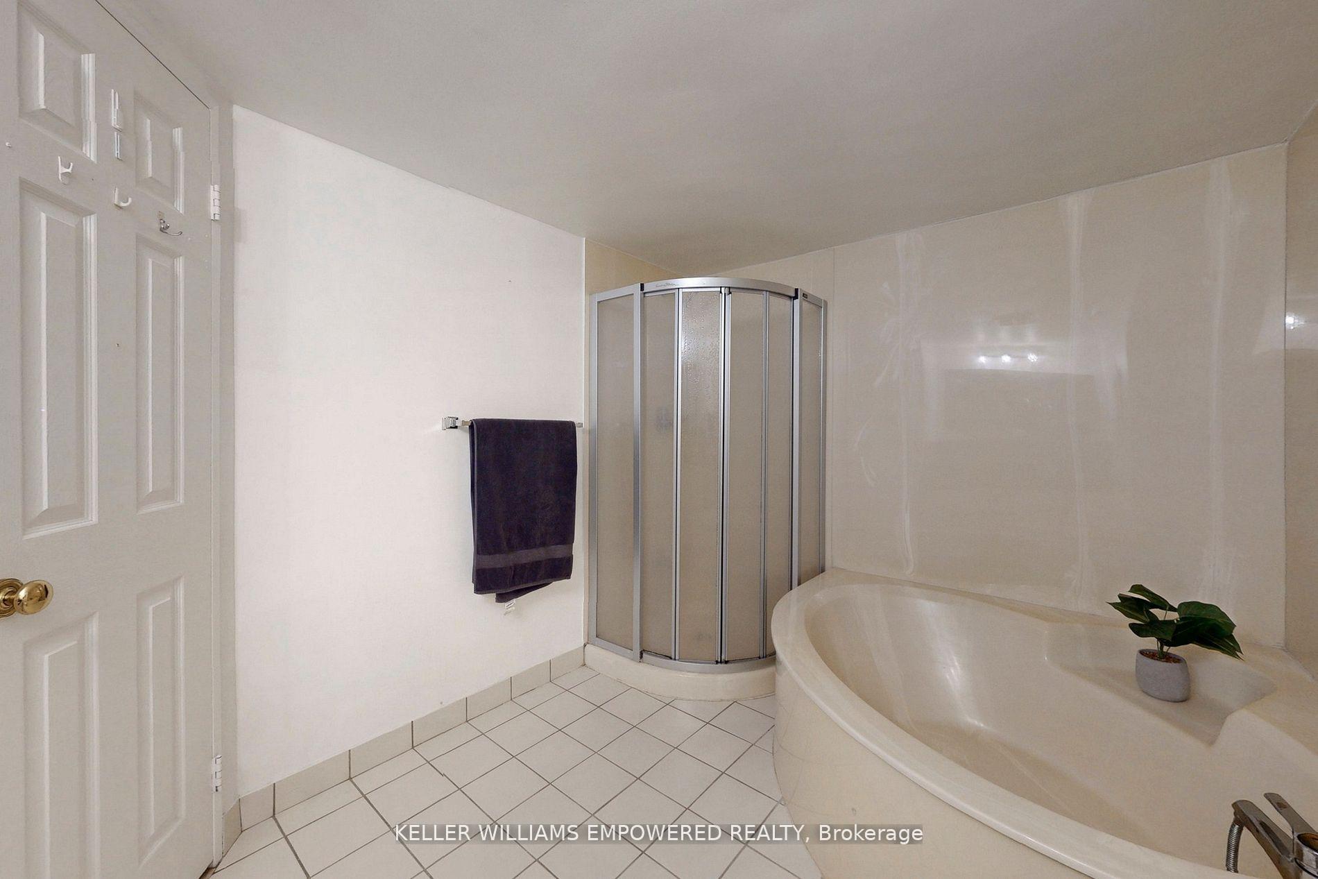 Photo 19 of Unit 707, 20 Harding Boulevard W, Richmond Hill, North Richvale — HOMEH