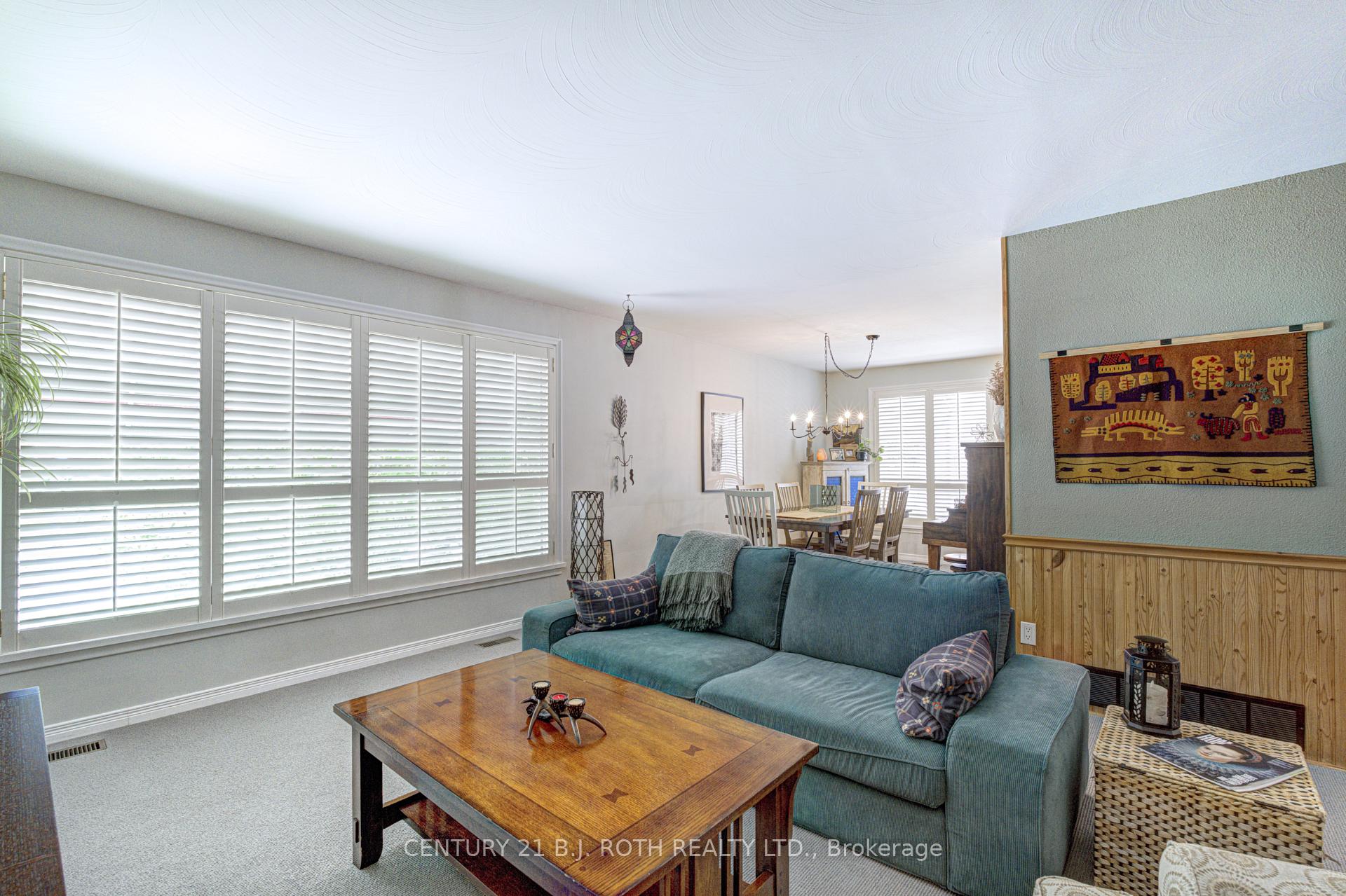 Photo 9 of 109 Wincott Drive, Etobicoke, Kingsview Village-The Westway — HOMEH