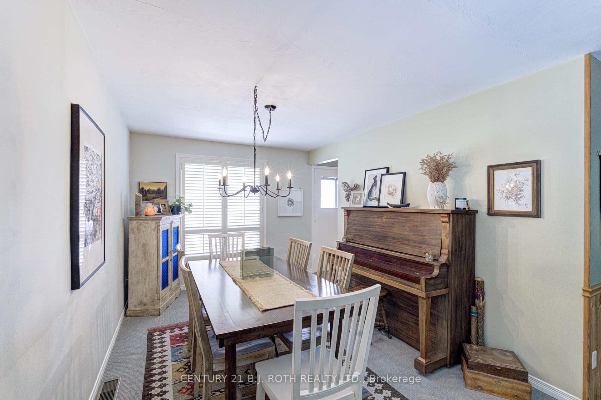 Photo 10 of 109 Wincott Drive, Etobicoke, Kingsview Village-The Westway — HOMEH