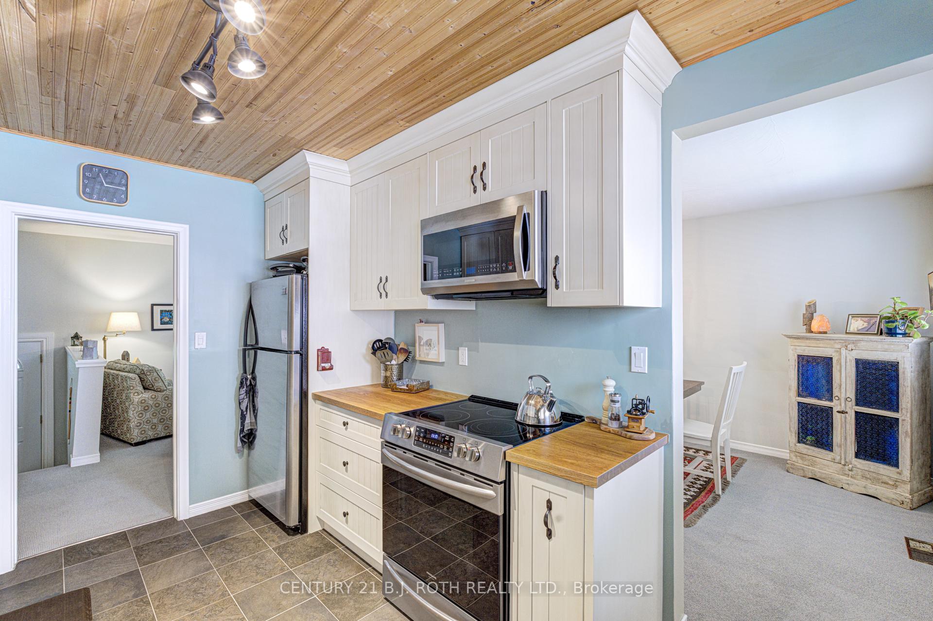 Photo 15 of 109 Wincott Drive, Etobicoke, Kingsview Village-The Westway — HOMEH