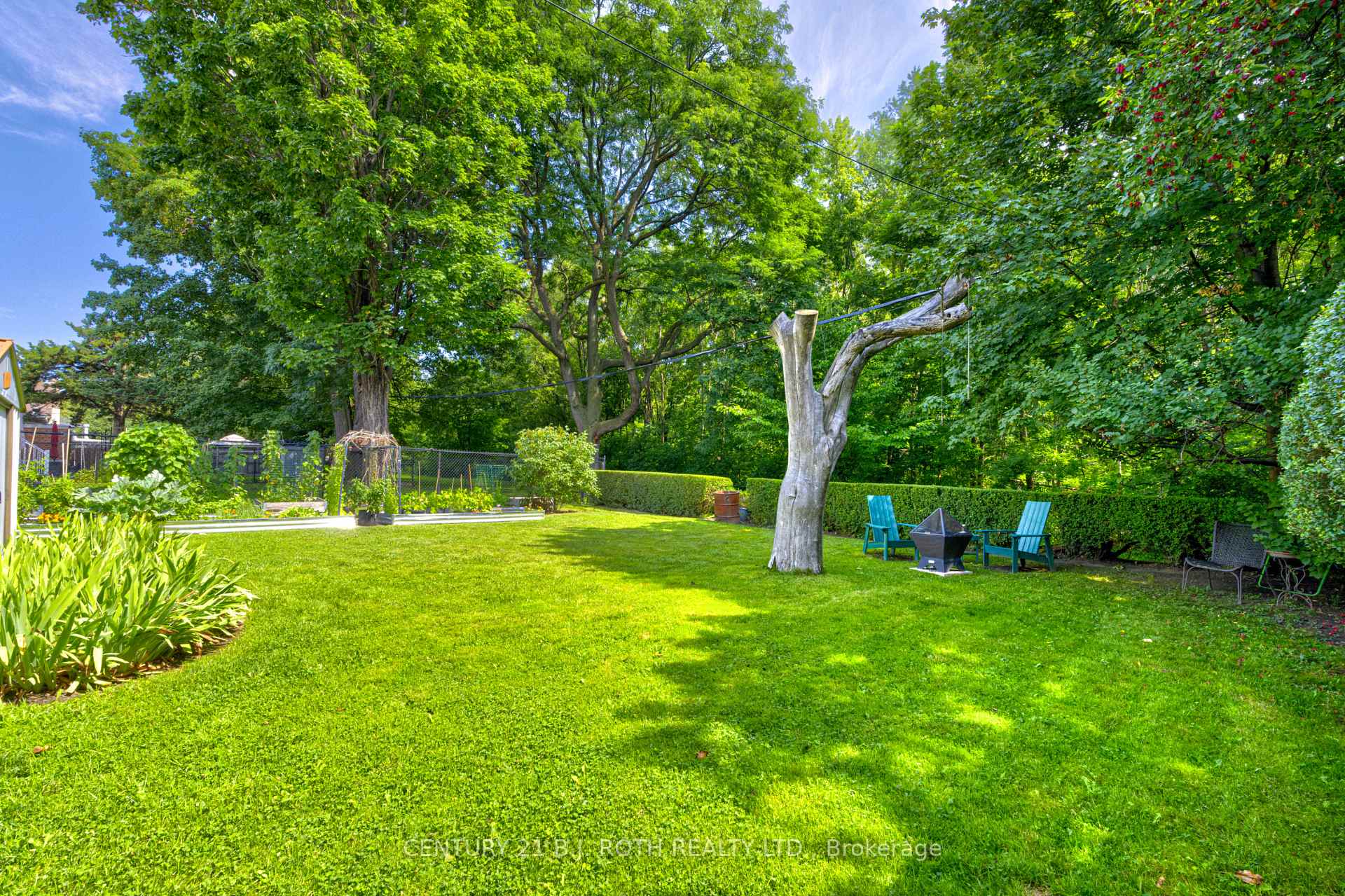 Photo 33 of 109 Wincott Drive, Etobicoke, Kingsview Village-The Westway — HOMEH
