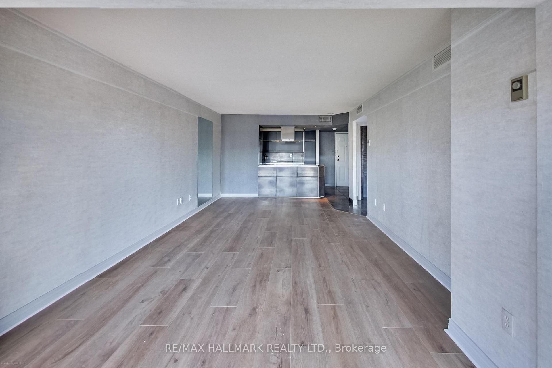Photo 4 of Unit 812, 65 Scadding Avenue, Toronto, Waterfront Communities — HOMEH