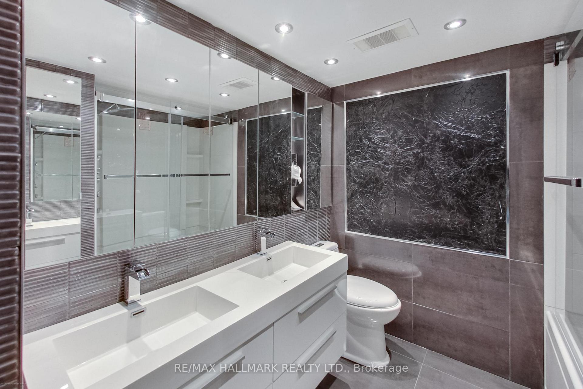 Photo 20 of Unit 812, 65 Scadding Avenue, Toronto, Waterfront Communities — HOMEH