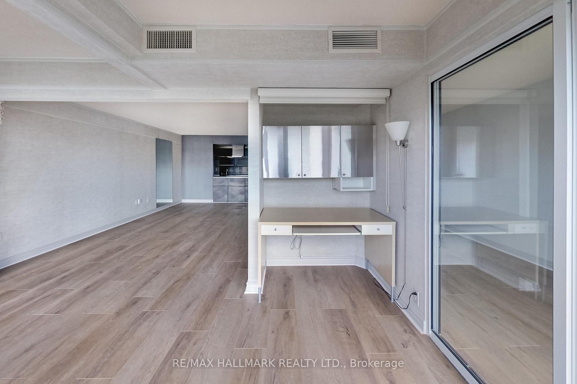 Photo 25 of Unit 812, 65 Scadding Avenue, Toronto, Waterfront Communities — HOMEH