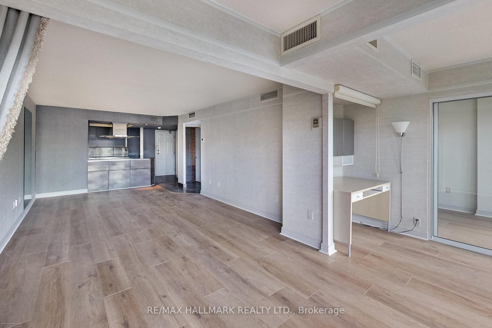 Photo 28 of Unit 812, 65 Scadding Avenue, Toronto, Waterfront Communities — HOMEH