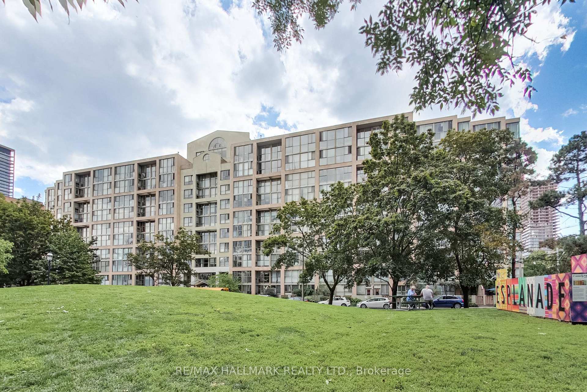 Photo 32 of Unit 812, 65 Scadding Avenue, Toronto, Waterfront Communities — HOMEH