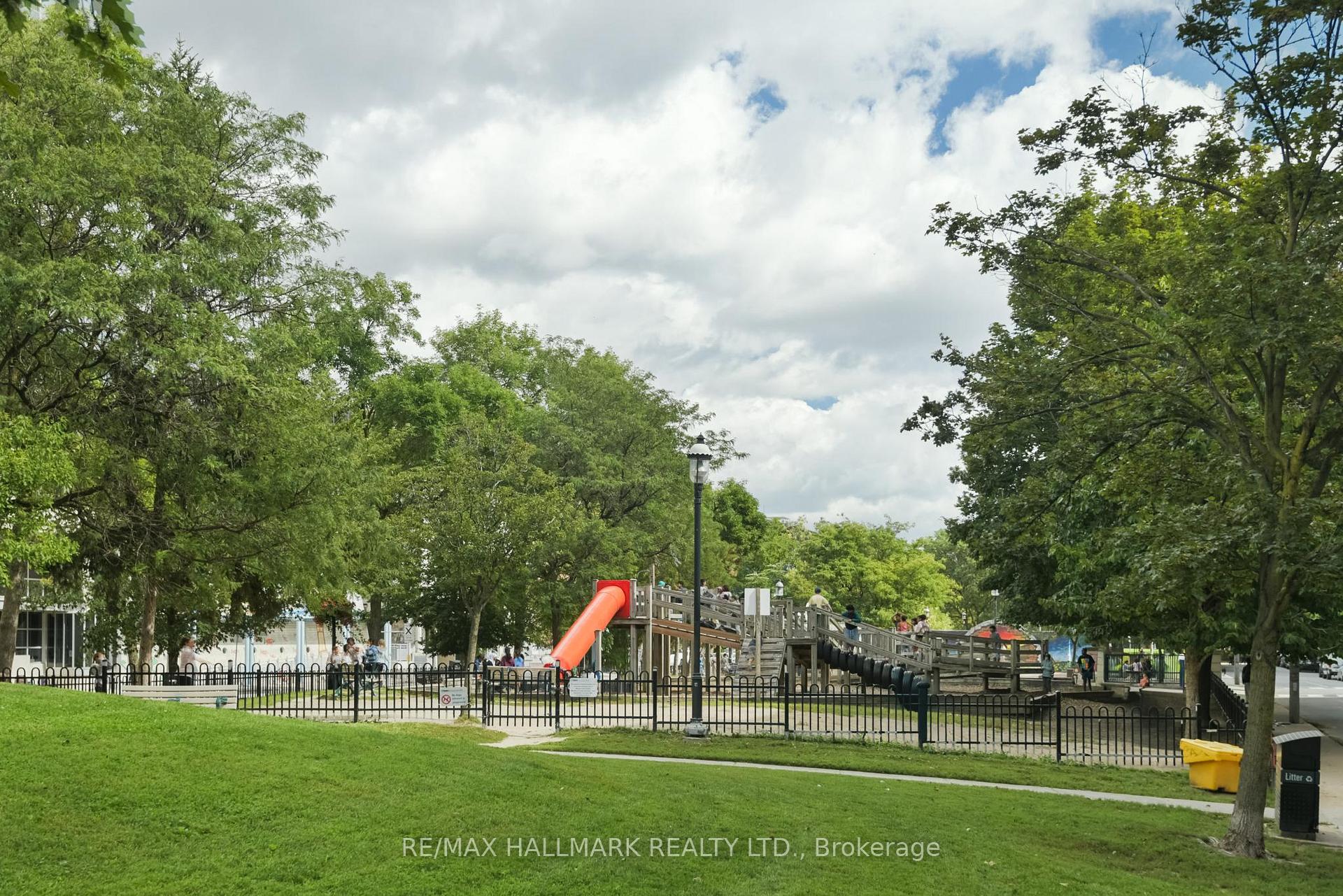 Photo 33 of Unit 812, 65 Scadding Avenue, Toronto, Waterfront Communities — HOMEH