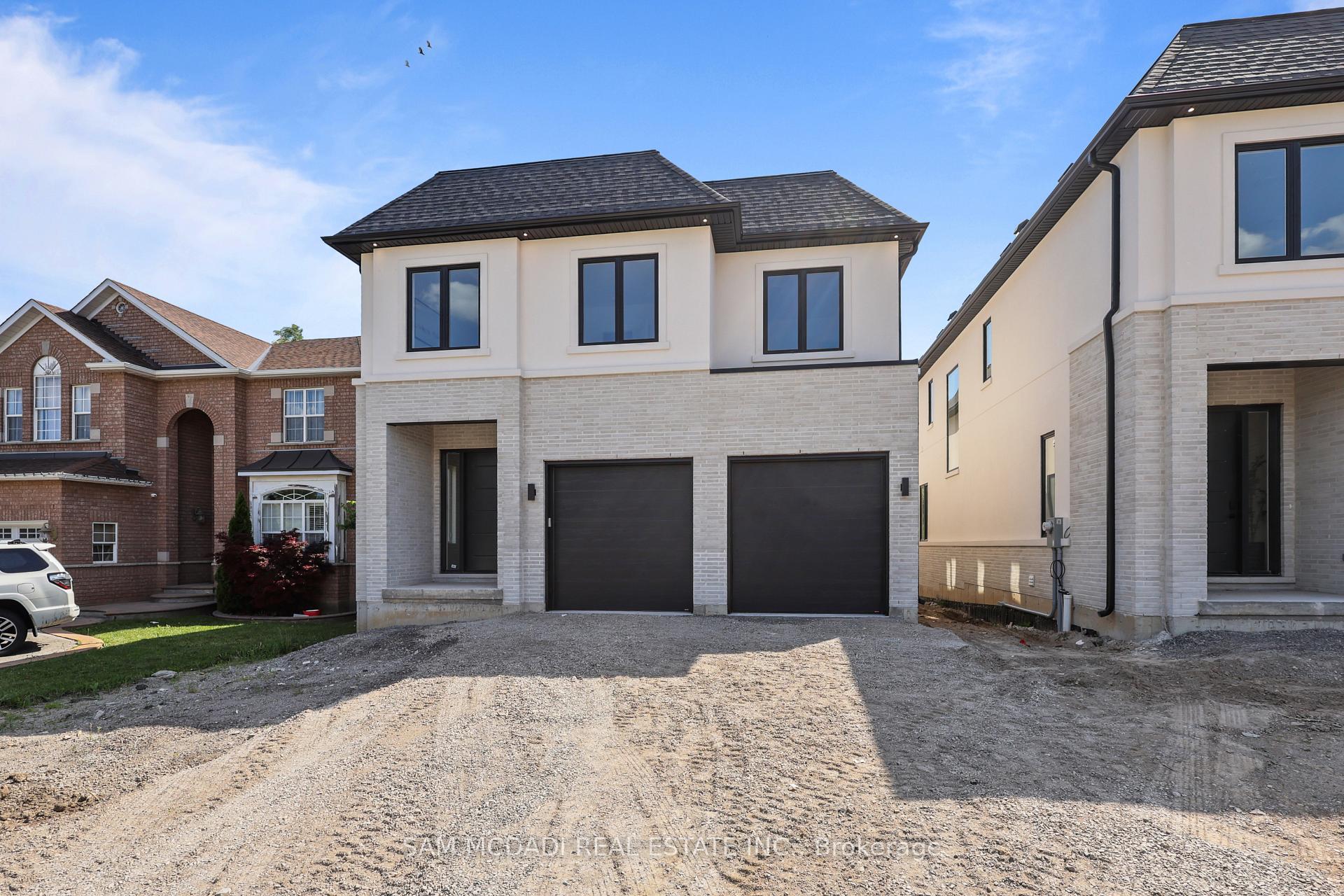 Photo 2 of 2350 Eighth Line, Oakville, Wedgewood Creek — HOMEH