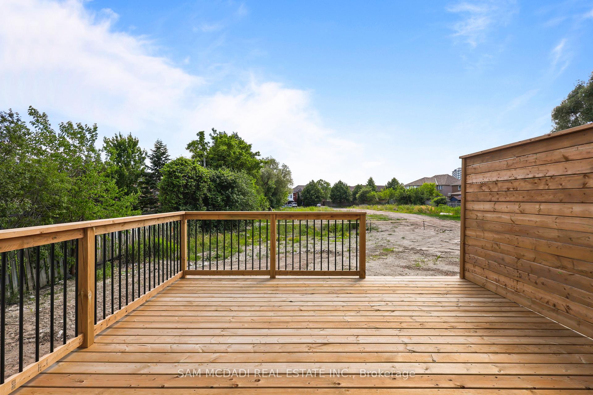 Photo 19 of 2350 Eighth Line, Oakville, Wedgewood Creek — HOMEH