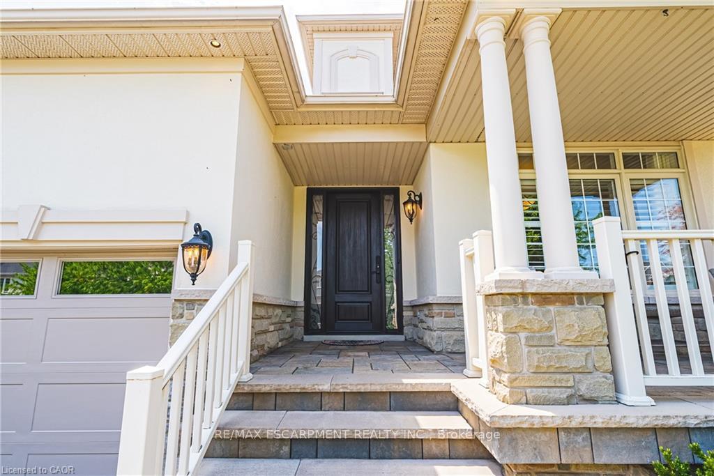 Photo 4 of 2178 Berwick Drive, Burlington, Rose — HOMEH