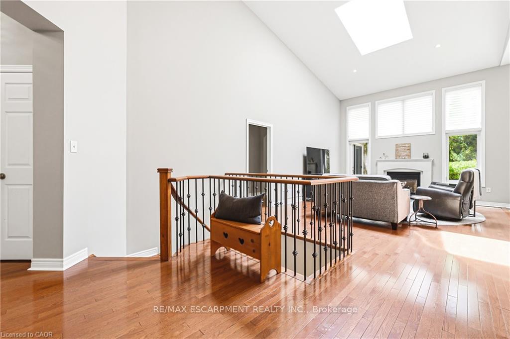 Photo 8 of 2178 Berwick Drive, Burlington, Rose — HOMEH