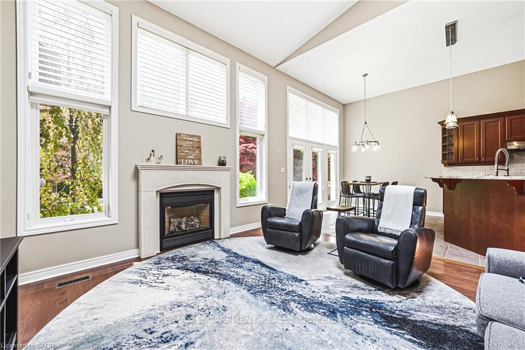 Photo 10 of 2178 Berwick Drive, Burlington, Rose — HOMEH