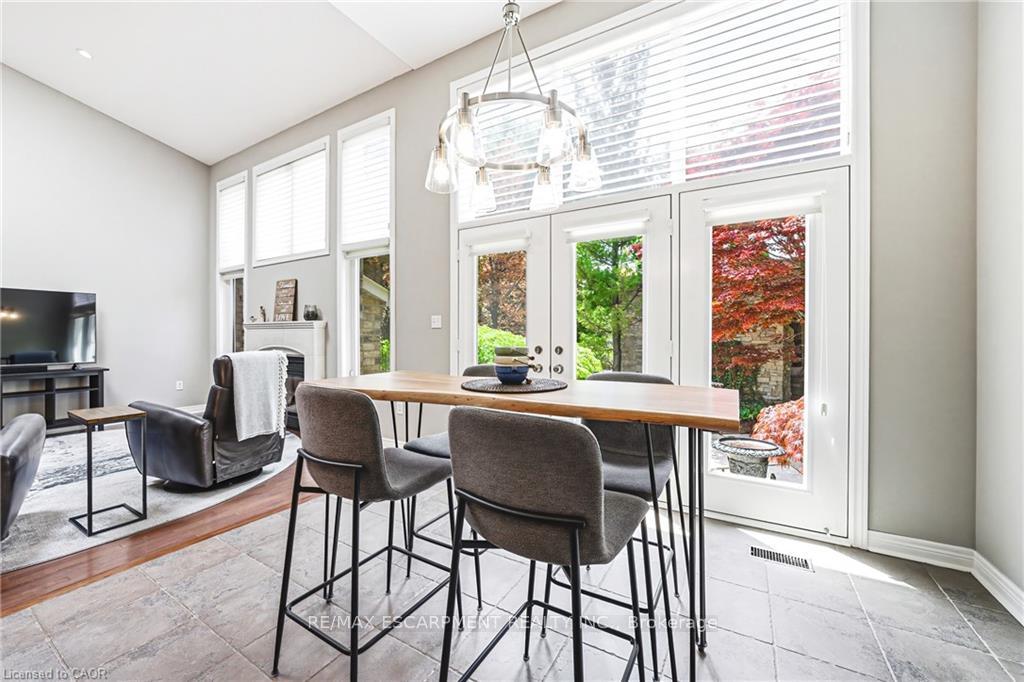 Photo 15 of 2178 Berwick Drive, Burlington, Rose — HOMEH