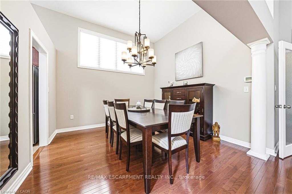 Photo 17 of 2178 Berwick Drive, Burlington, Rose — HOMEH