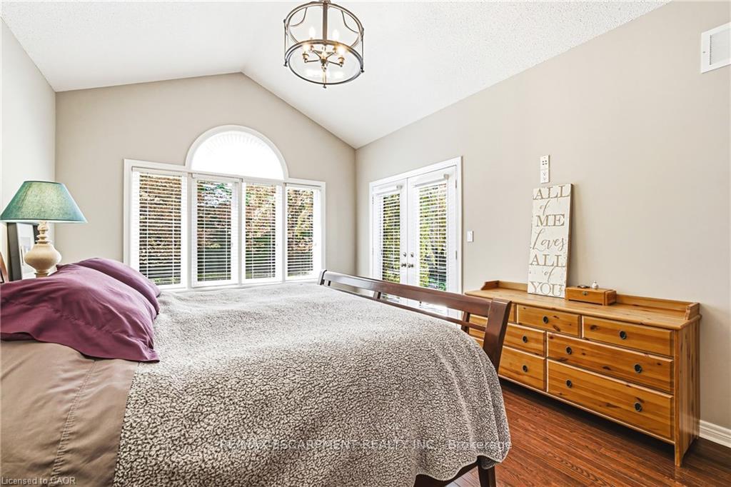 Photo 20 of 2178 Berwick Drive, Burlington, Rose — HOMEH