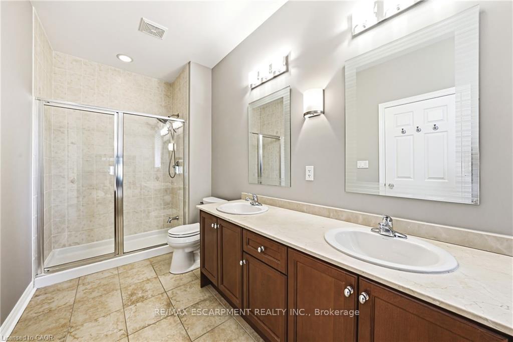 Photo 22 of 2178 Berwick Drive, Burlington, Rose — HOMEH