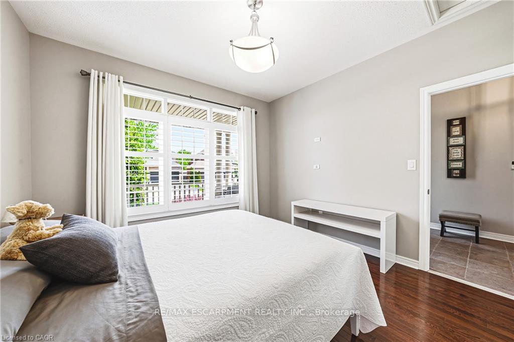 Photo 24 of 2178 Berwick Drive, Burlington, Rose — HOMEH