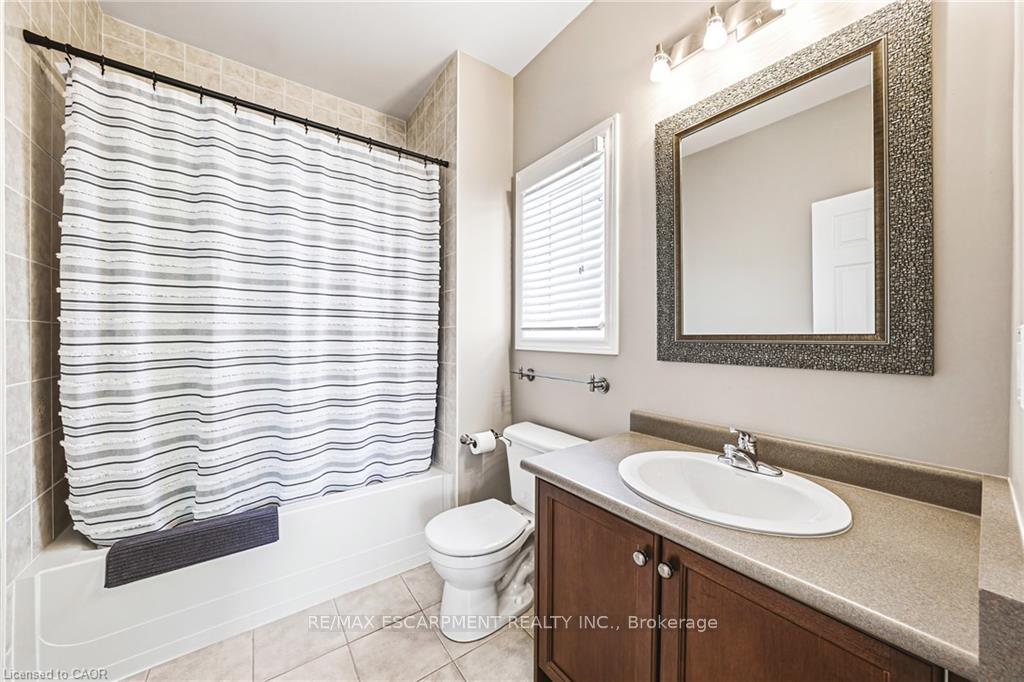 Photo 25 of 2178 Berwick Drive, Burlington, Rose — HOMEH