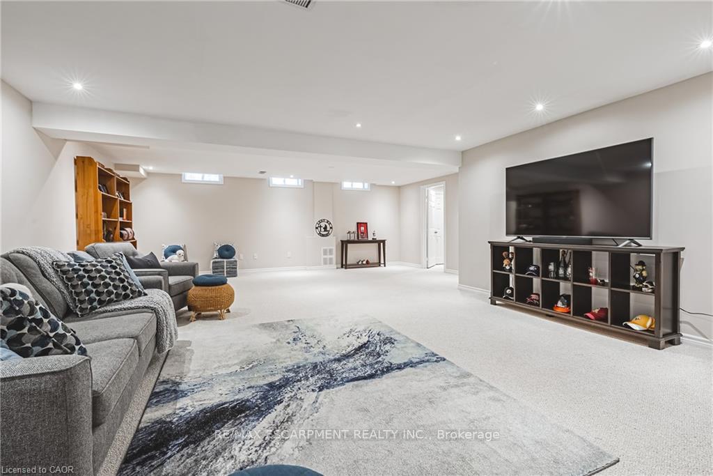 Photo 30 of 2178 Berwick Drive, Burlington, Rose — HOMEH