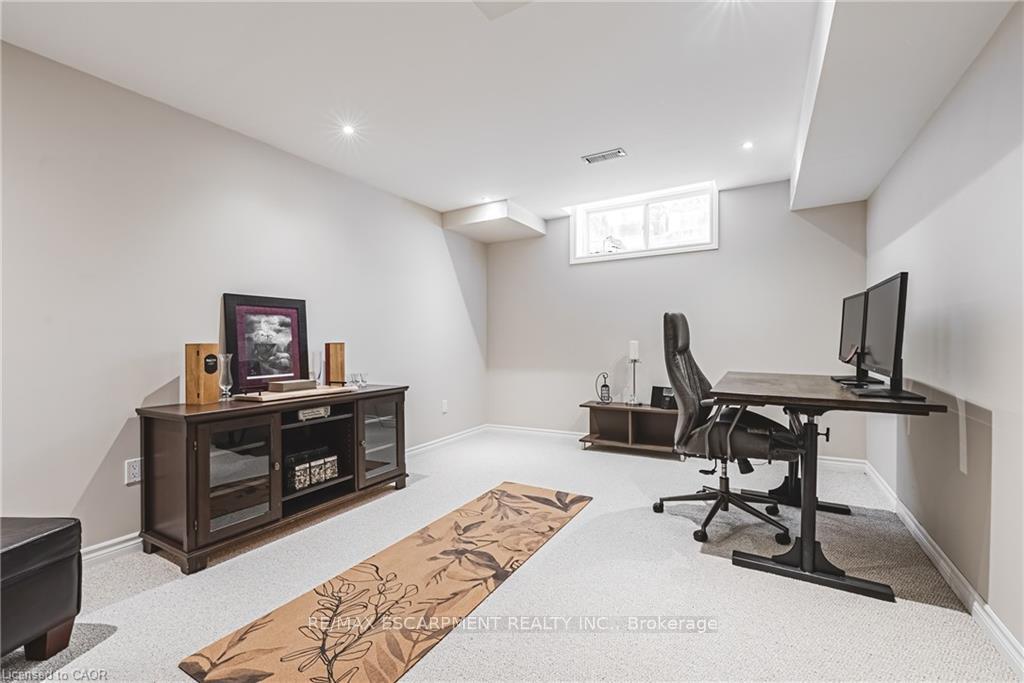 Photo 31 of 2178 Berwick Drive, Burlington, Rose — HOMEH