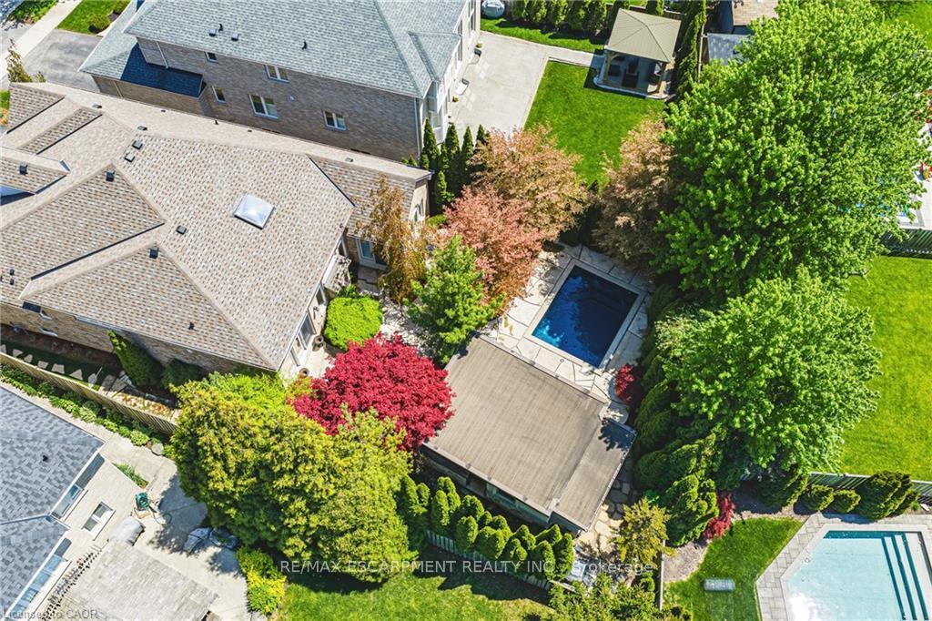 Photo 35 of 2178 Berwick Drive, Burlington, Rose — HOMEH