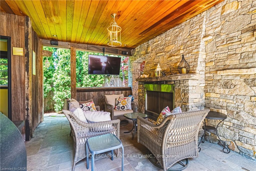 Photo 43 of 2178 Berwick Drive, Burlington, Rose — HOMEH
