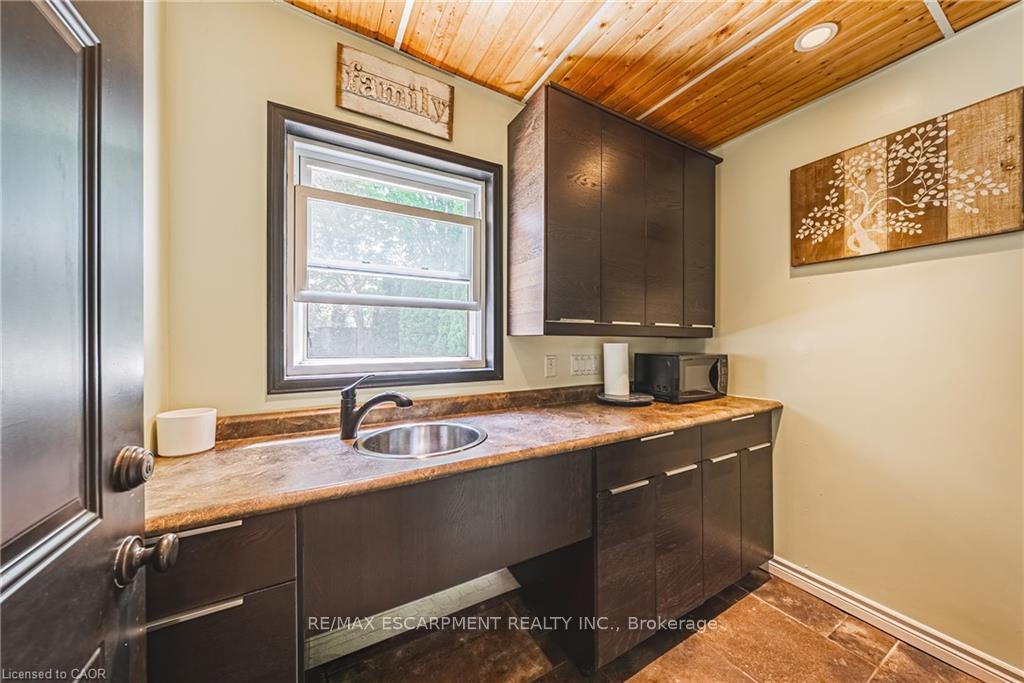 Photo 45 of 2178 Berwick Drive, Burlington, Rose — HOMEH