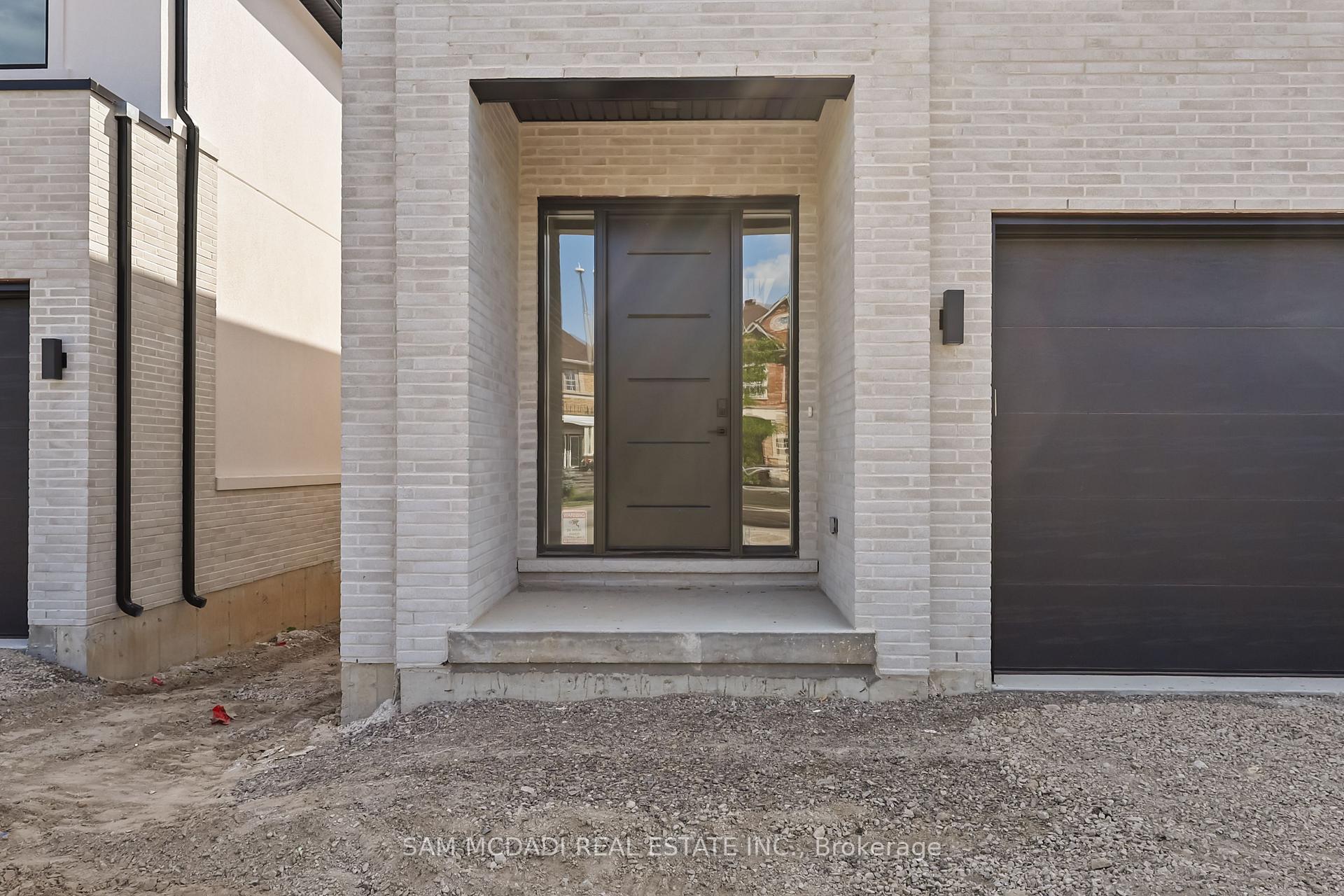 Photo 2 of 2354 Eighth Line, Oakville, Wedgewood Creek — HOMEH