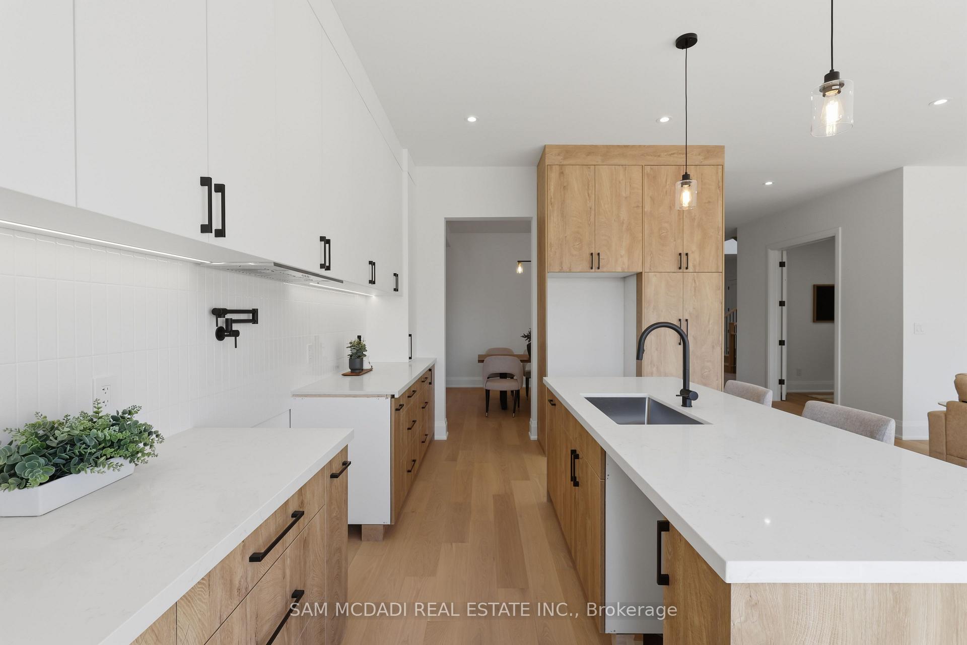 Photo 8 of 2354 Eighth Line, Oakville, Wedgewood Creek — HOMEH