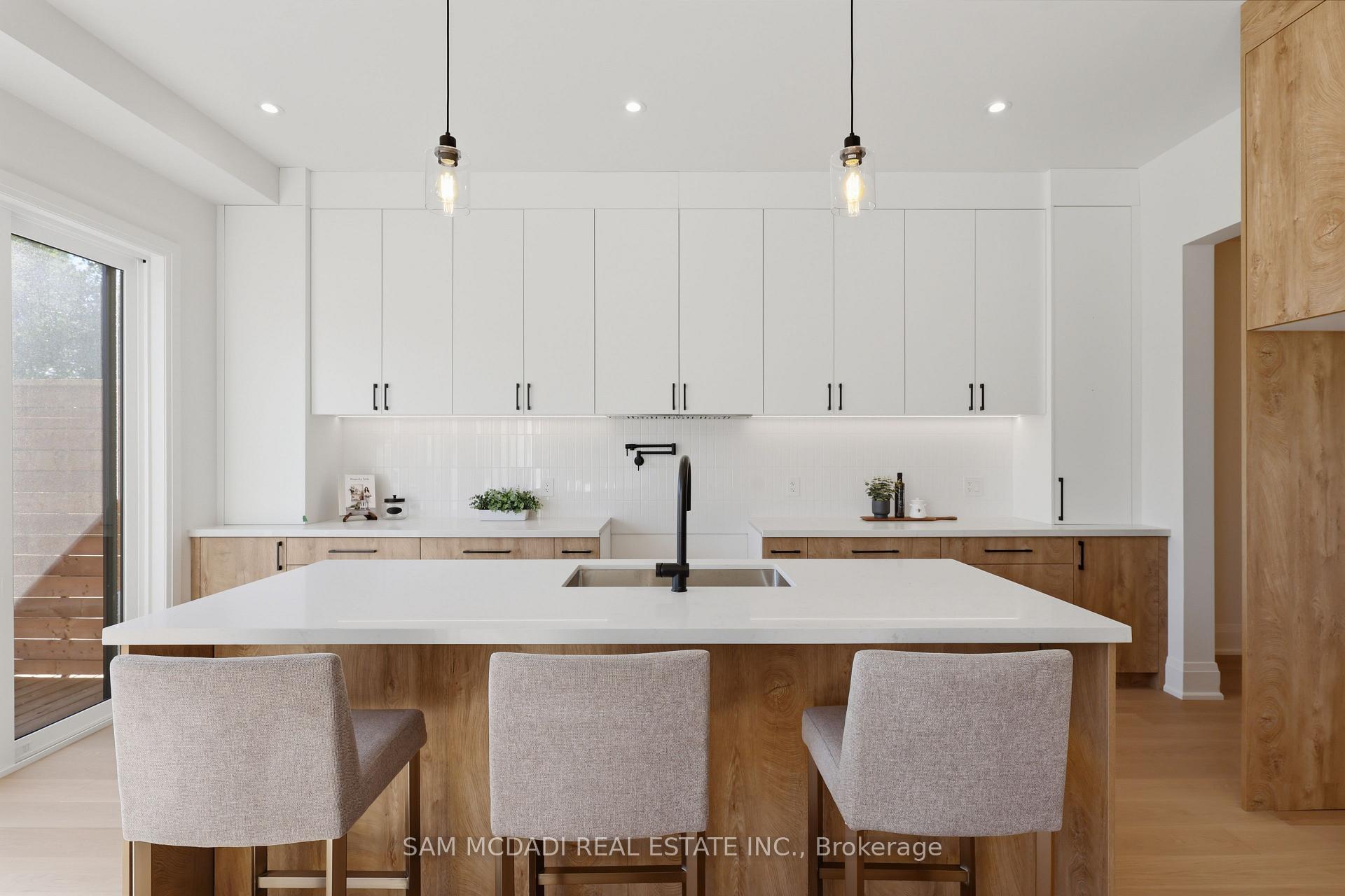 Photo 9 of 2354 Eighth Line, Oakville, Wedgewood Creek — HOMEH