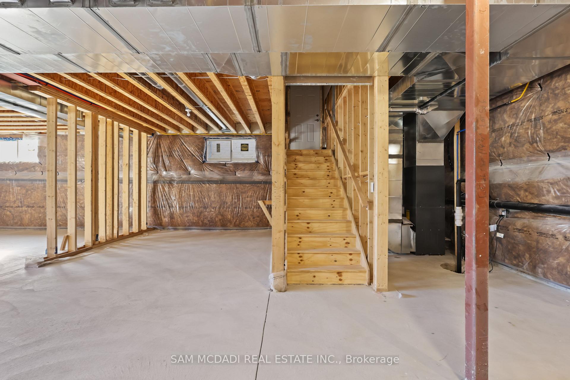 Photo 32 of 2354 Eighth Line, Oakville, Wedgewood Creek — HOMEH