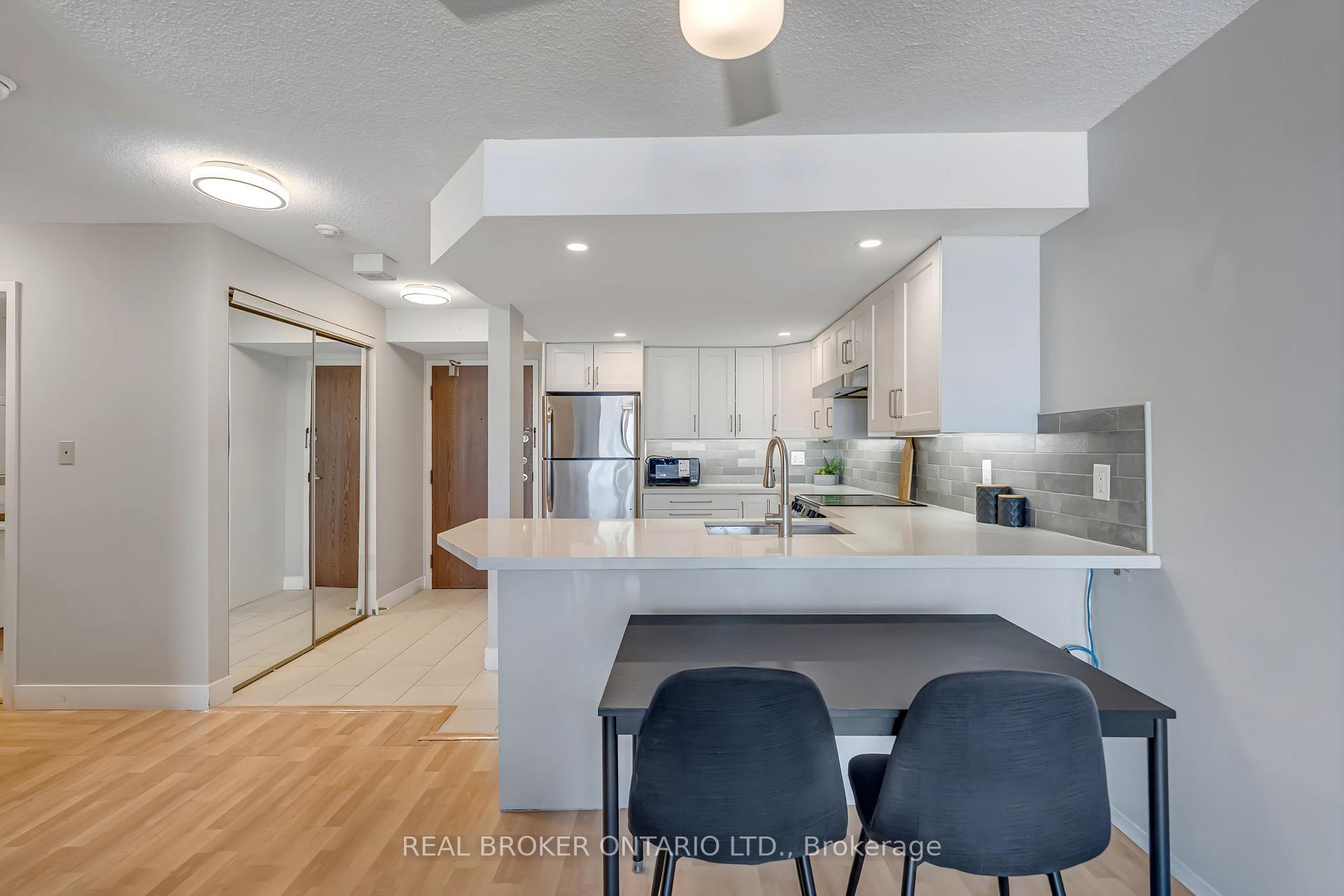 Photo of Unit 903, 25 Agnes Street