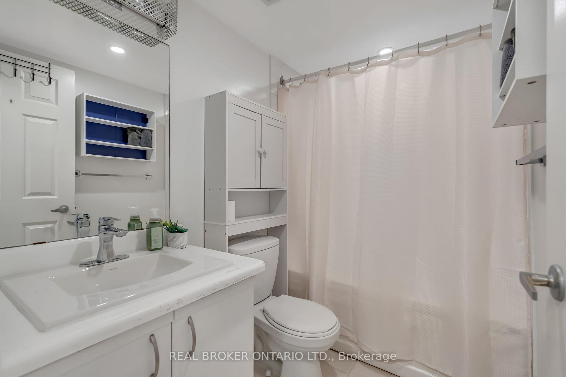 Photo 6 of Unit 903, 25 Agnes Street, Mississauga, Cooksville — HOMEH