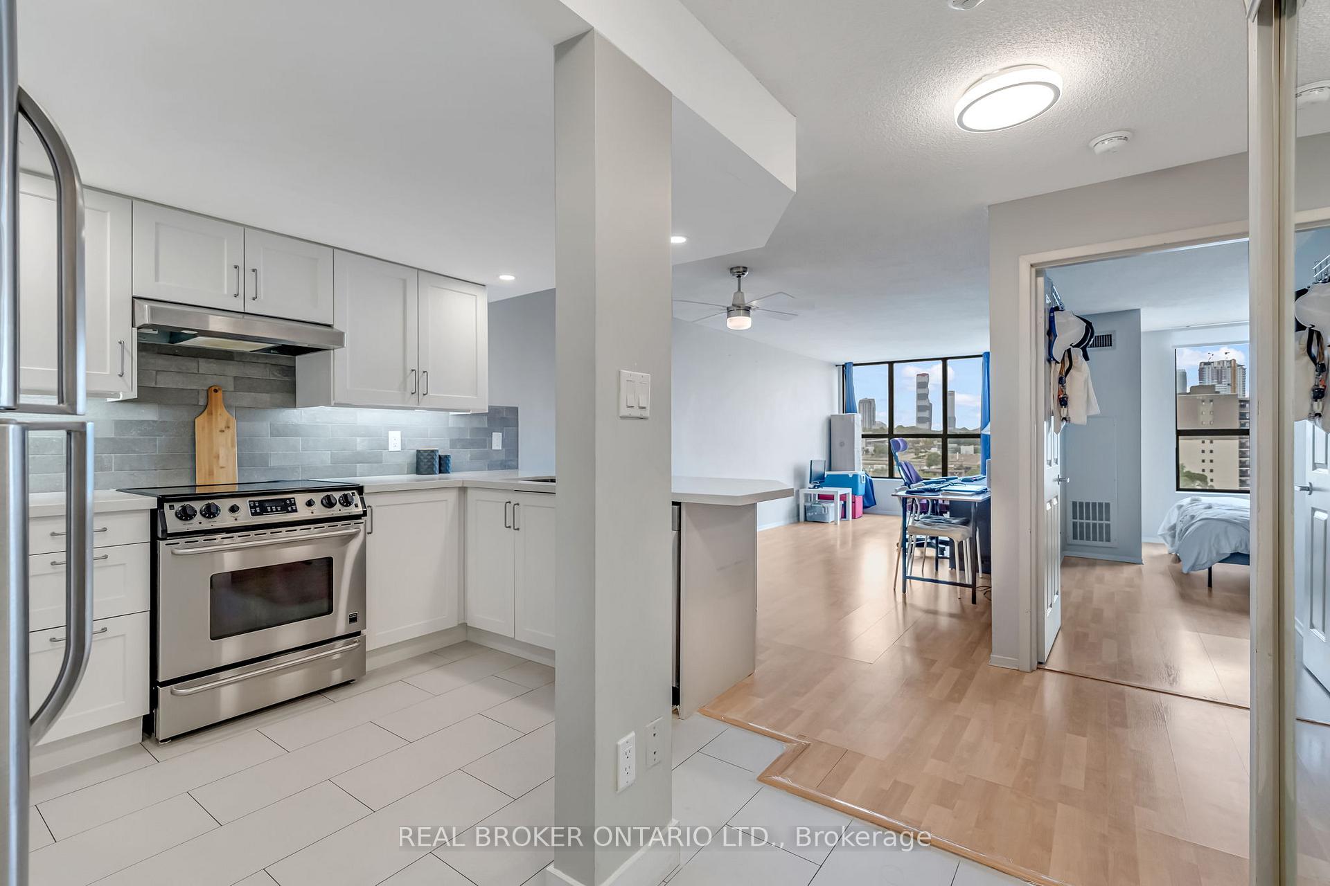 Photo 8 of Unit 903, 25 Agnes Street, Mississauga, Cooksville — HOMEH