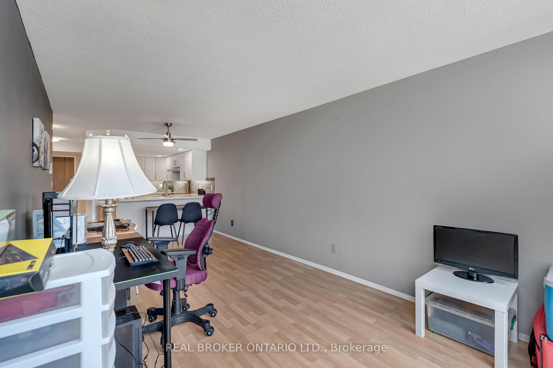Photo 14 of Unit 903, 25 Agnes Street, Mississauga, Cooksville — HOMEH