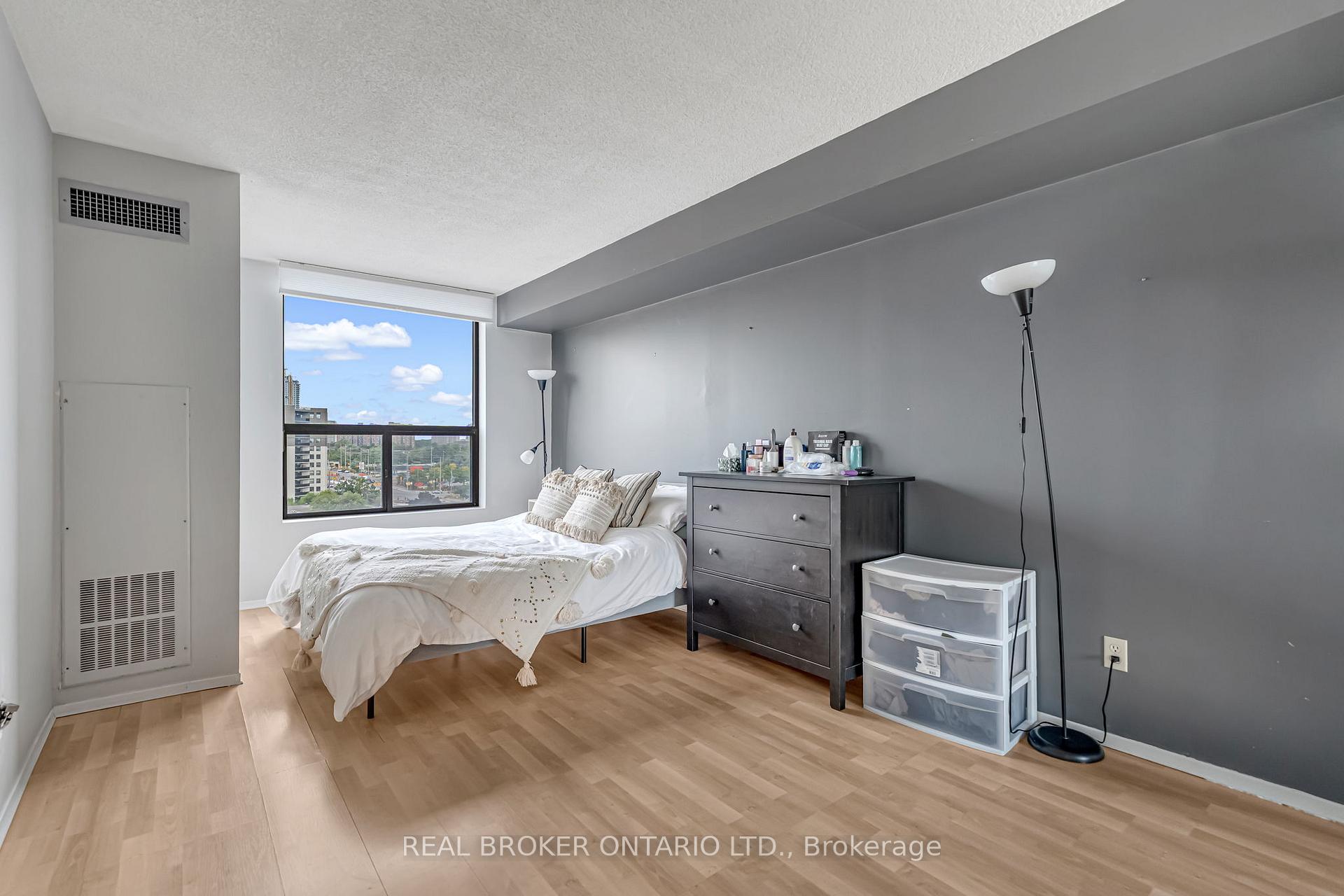 Photo 15 of Unit 903, 25 Agnes Street, Mississauga, Cooksville — HOMEH