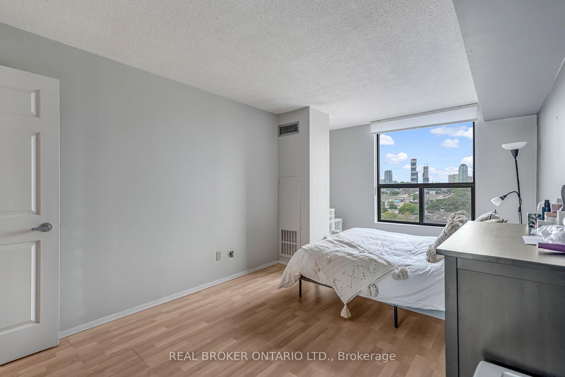 Photo 16 of Unit 903, 25 Agnes Street, Mississauga, Cooksville — HOMEH