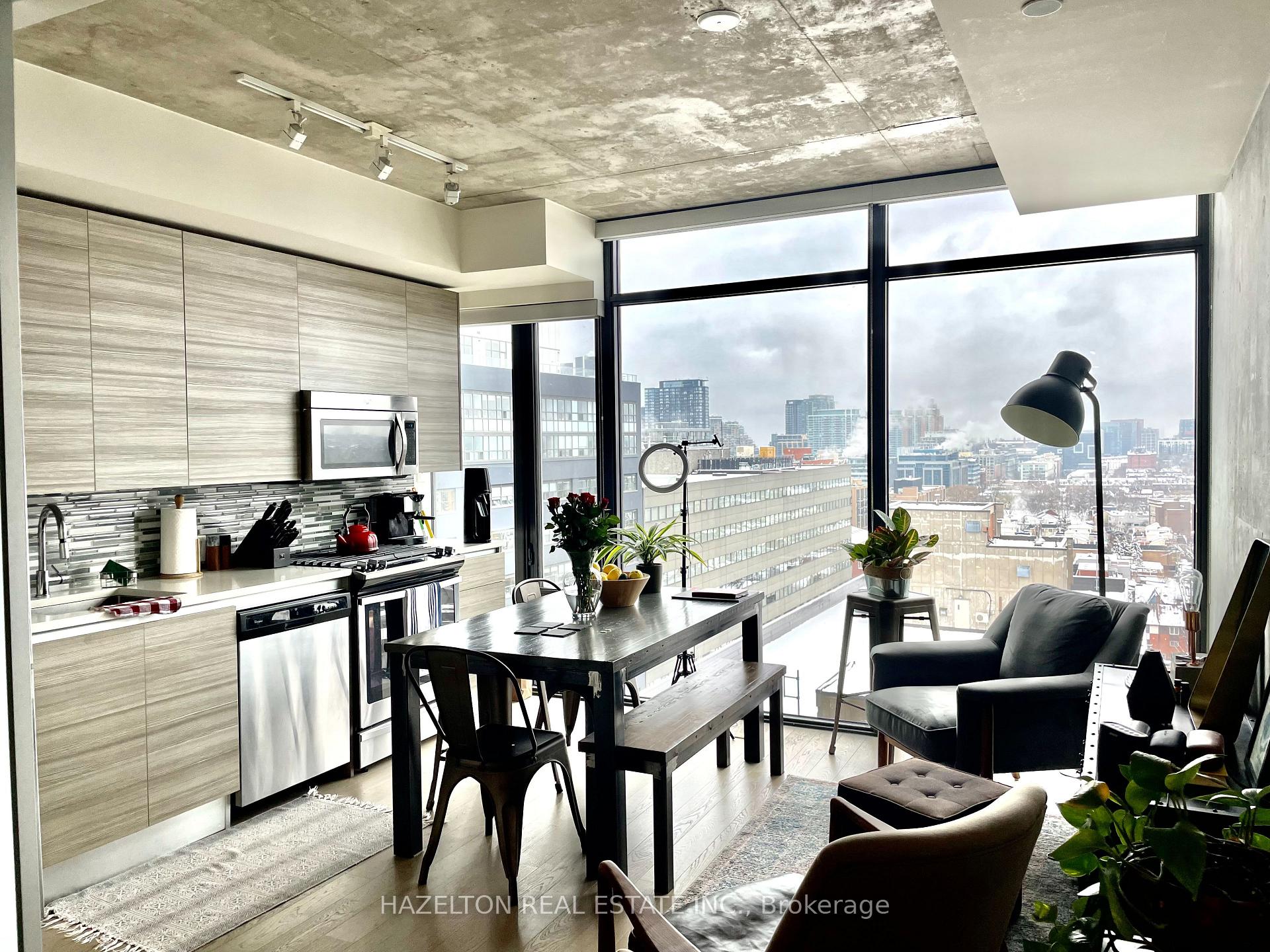 Photo 1 of Unit 1404, 111 Bathurst Street, Toronto, Waterfront Communities — HOMEH