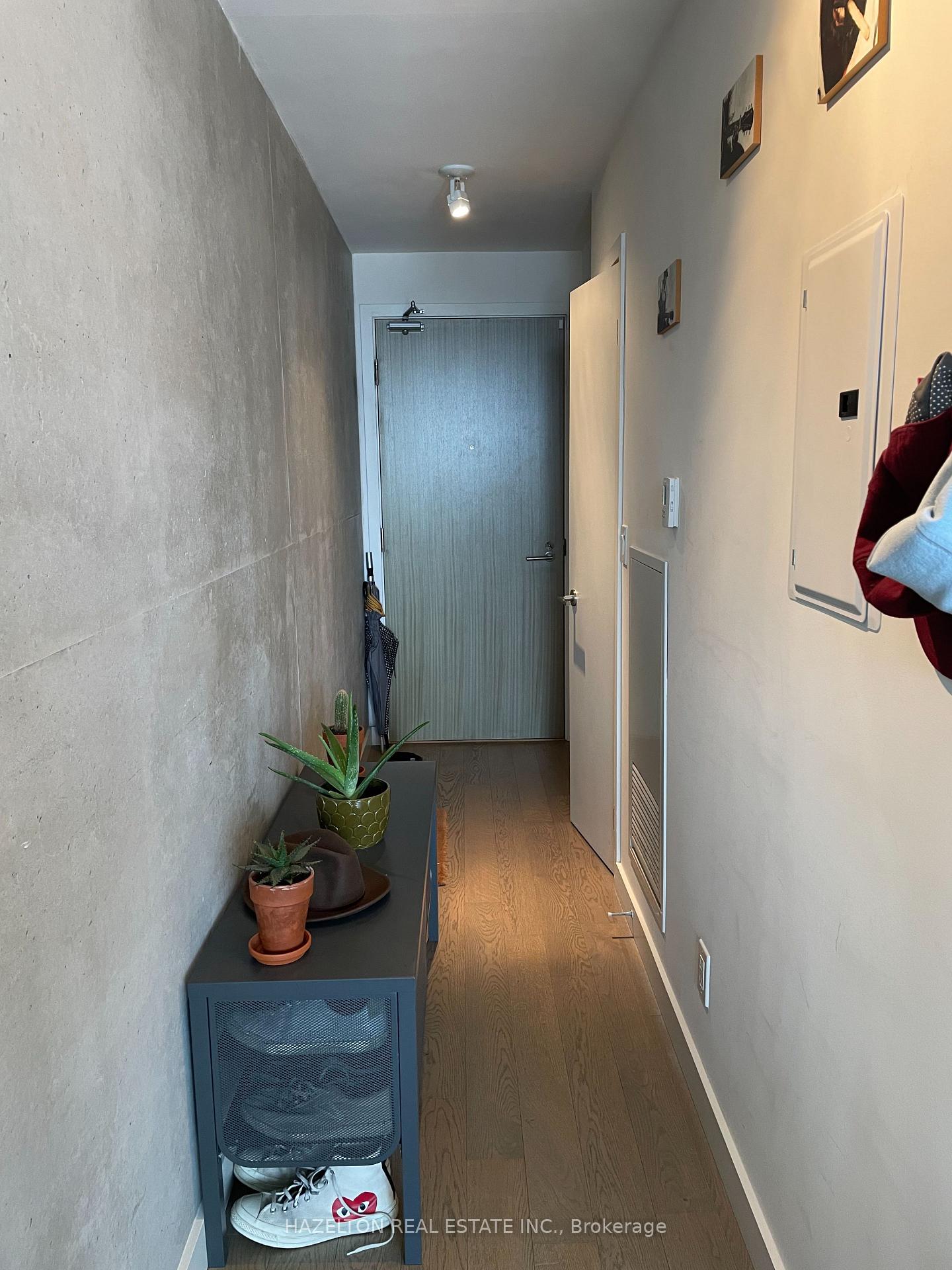 Photo 4 of Unit 1404, 111 Bathurst Street, Toronto, Waterfront Communities — HOMEH