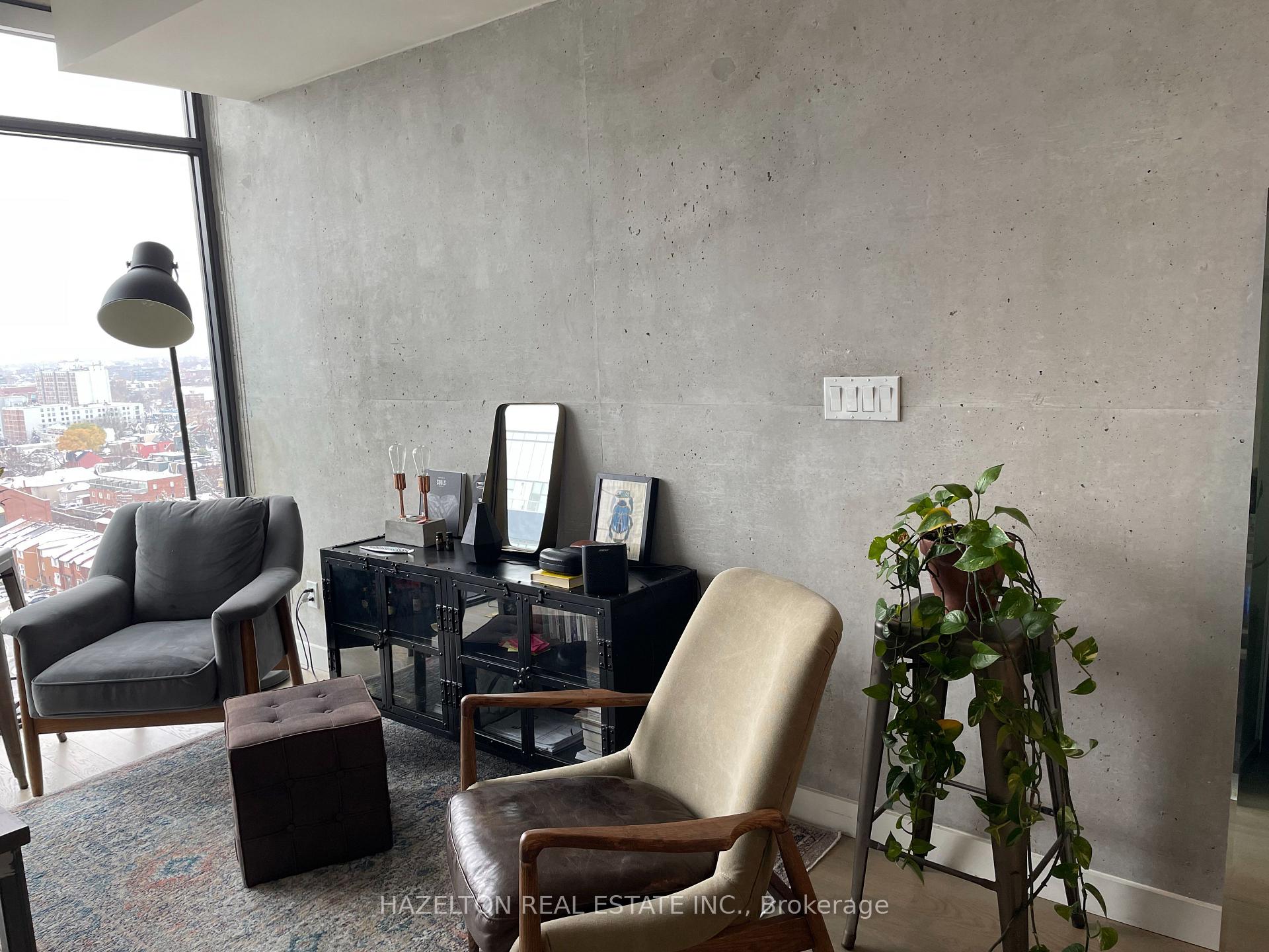 Photo 5 of Unit 1404, 111 Bathurst Street, Toronto, Waterfront Communities — HOMEH
