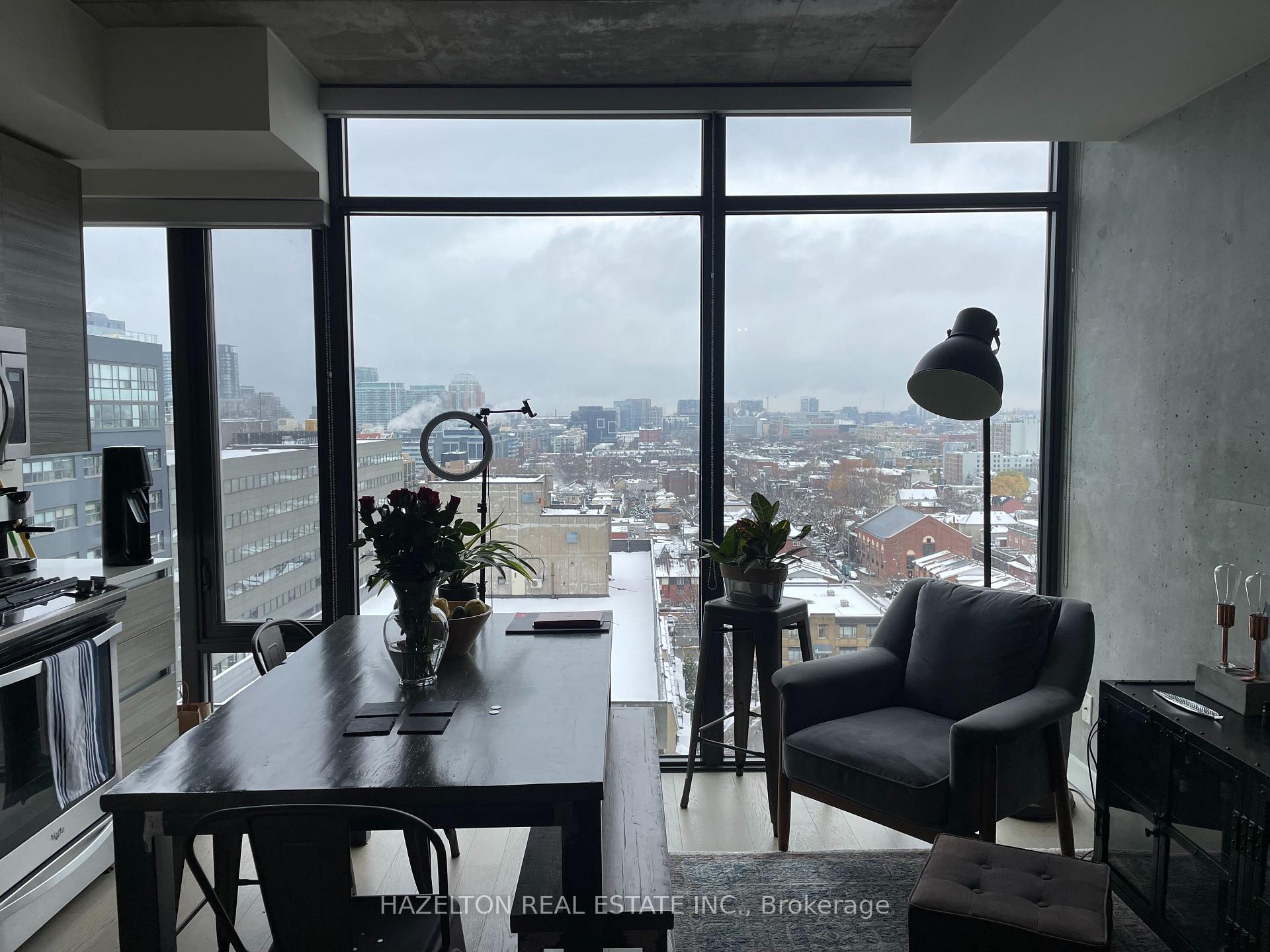Photo 6 of Unit 1404, 111 Bathurst Street, Toronto, Waterfront Communities — HOMEH
